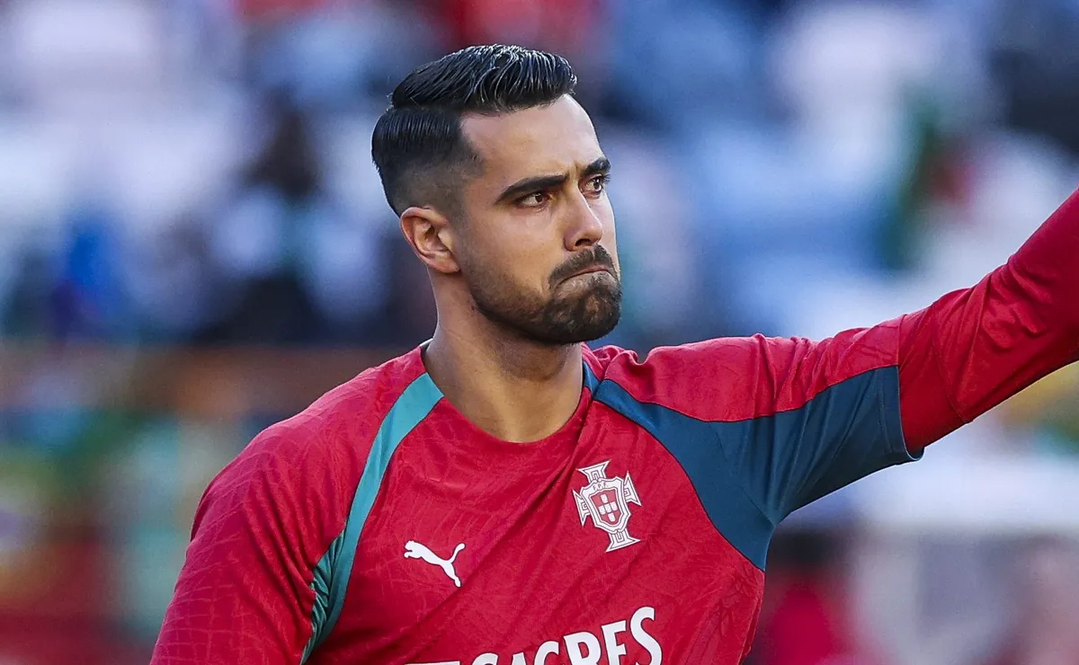 Diogo Costa, goleiro de Portugal, pode ser vendido ao Chelsea durante a disputa da Copa do Mundo