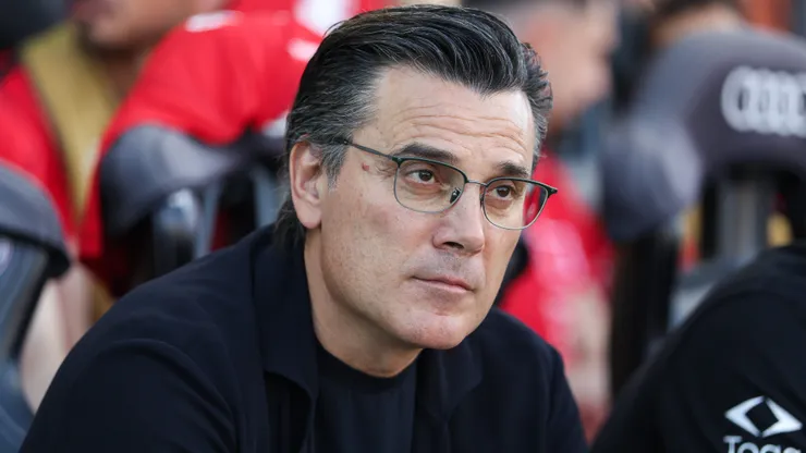 FORT LAUDERDALE, FLORIDA - JUNE 06: Vincenzo Montella of Türkiye looks on before the international friendly match between Turkey and Venezuela at Chase Stadium on June 06, 2026 in Fort Lauderdale, Florida. (Photo by Tomas Diniz Santos/Getty Images)