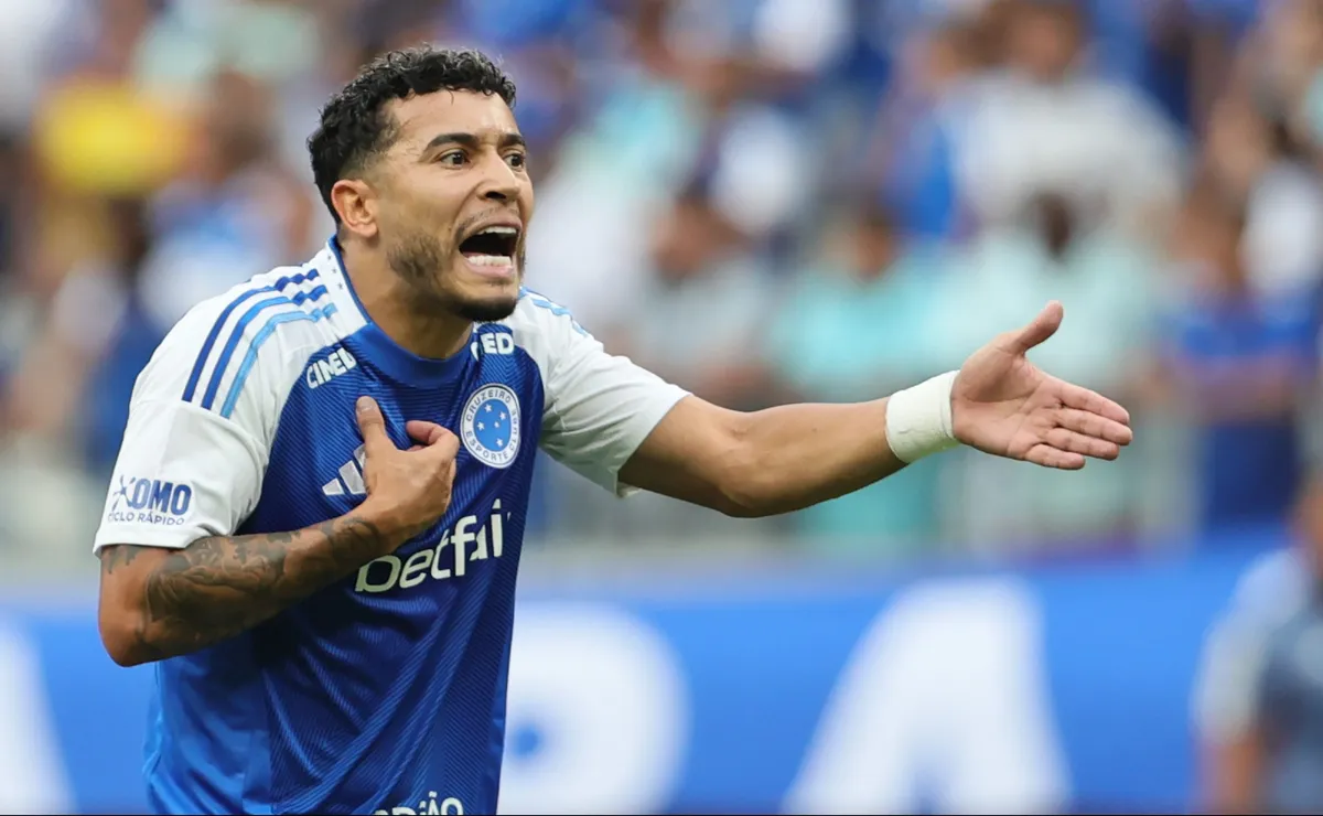 William aguarda reunião do estafe com o Cruzeiro em meio as sondagens de outros times