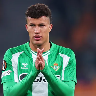 Vasco avança negociação para contratar Nelson Deossa, do Betis