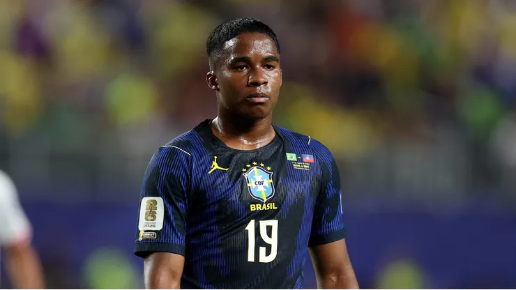 Endrick em campo pela Seleção Brasileira