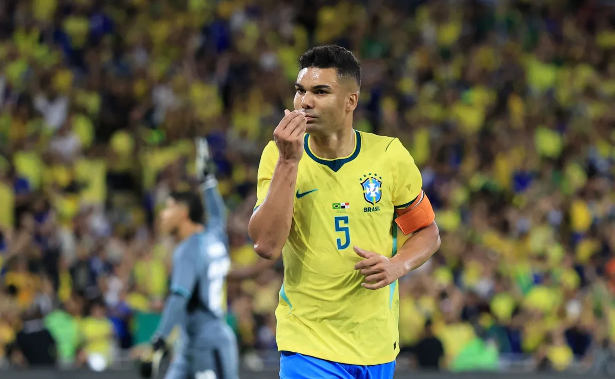 Casemiro acerta com Inter Miami e vai jogar com Messi, diz jornalista