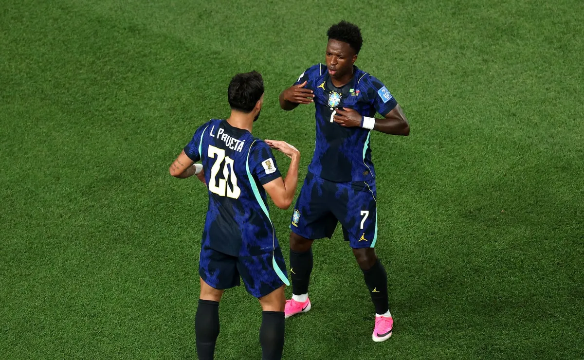 Do Flamengo para a Copa: Vini Jr. e Paquetá reencontram entrosamento na Seleção