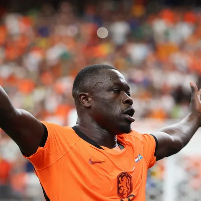 Brobbey brilha e ganha destaque pela Holanda