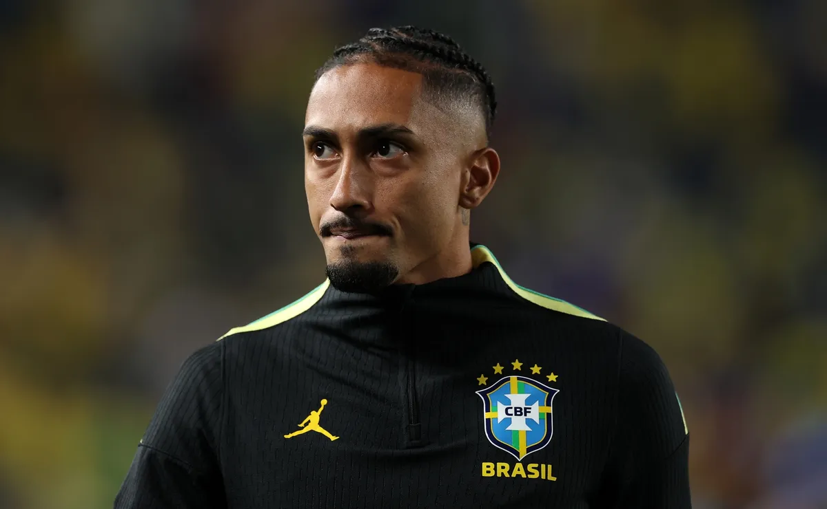 Barcelona teme por volta apressada de Raphinha à Seleção Brasileira após lesão na Copa do Mundo