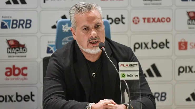 Boto em coletiva pelo Flamengo
