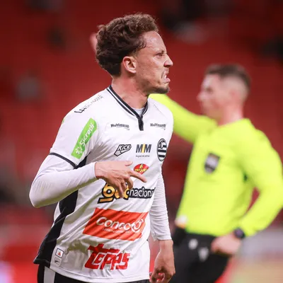 Santos não desiste de Ian Lucas e negocia com Athletic