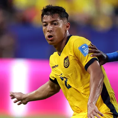 Alan Franco atua como lateral em Equador x Curaçao