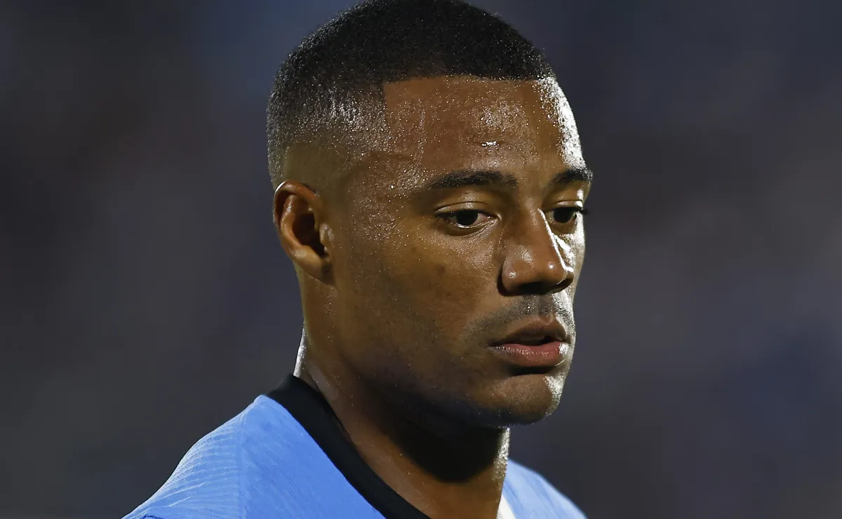 De La Cruz pode fazer função de Arrascaeta em jogo decisivo do Uruguai na Copa do Mundo