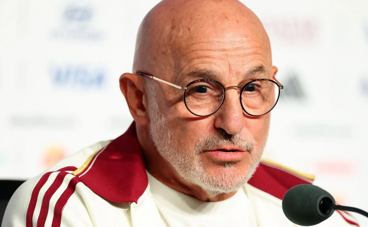 Luis de la Fuente vê Espanha pressionada na Copa, mas confirma elenco ‘blindado’