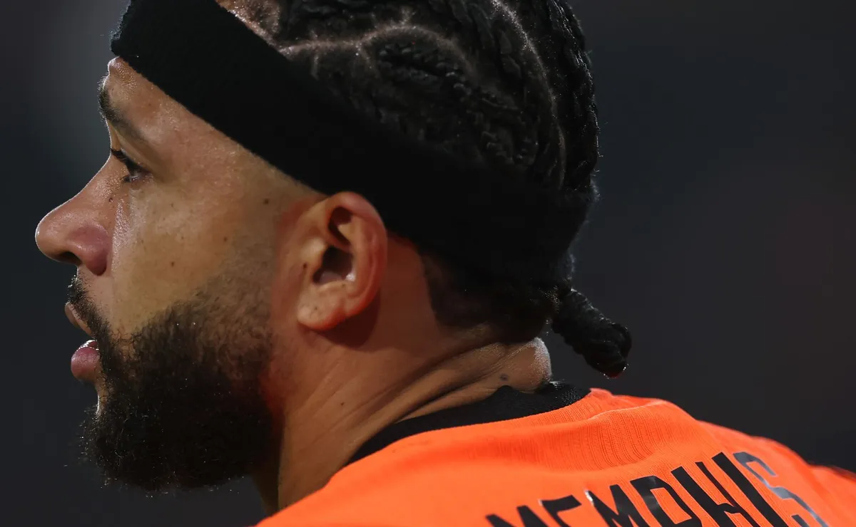Rei da Holanda elogia Memphis após goleada e chama atuação de “maravilhosa” na Copa