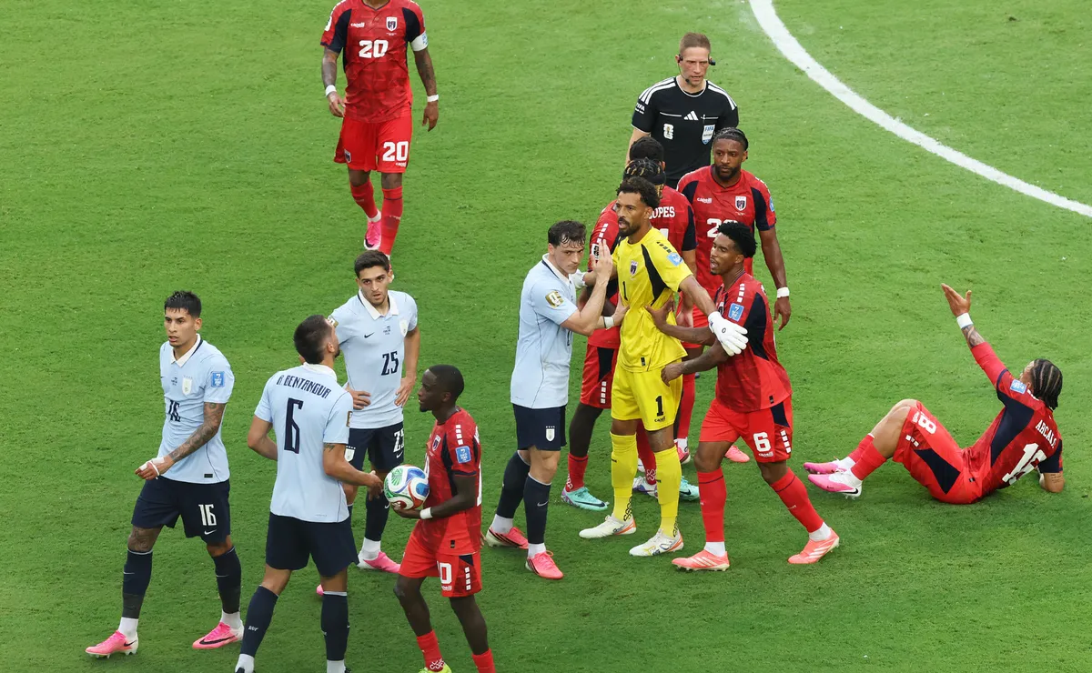 Lance envolvendo Federico Viñas e Telmo Arcanjo gera debate sobre fair play na Copa do Mundo