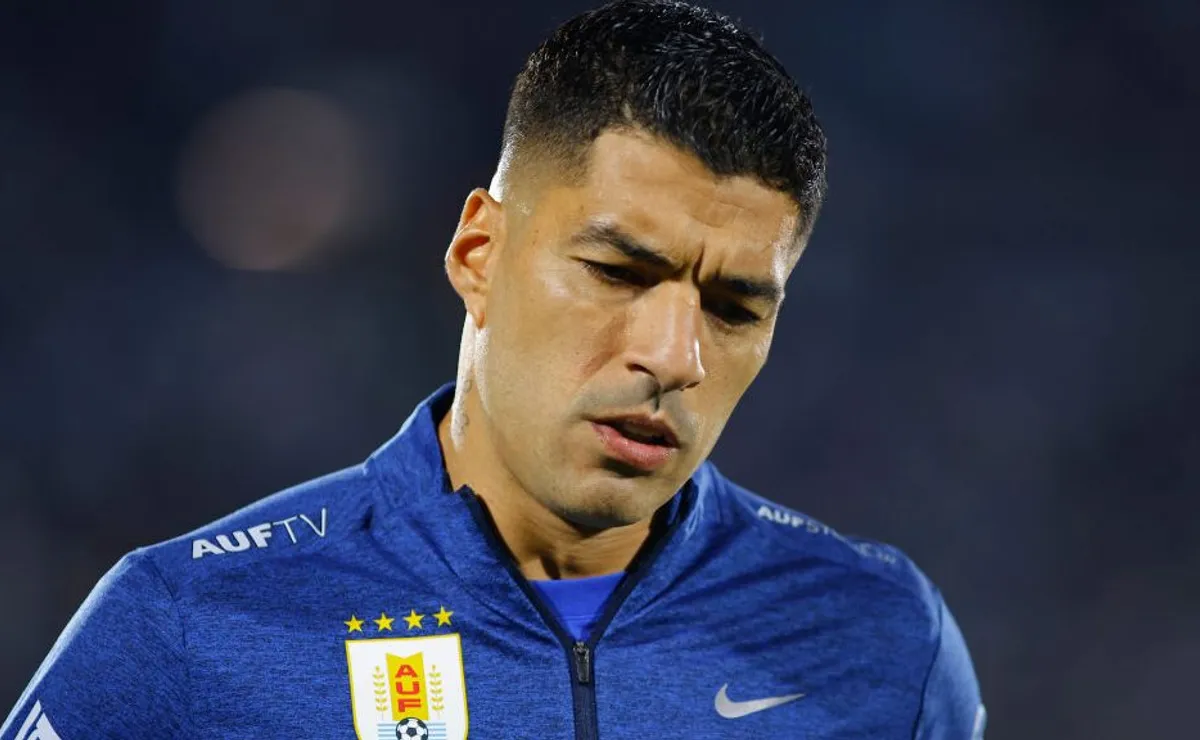 Luis Suárez se indigna ao assistir empate do Uruguai contra Cabo Verde na Copa do Mundo