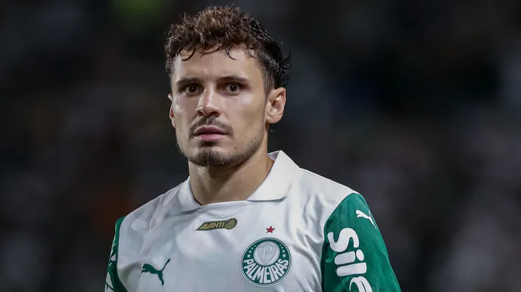 Raphael Veiga pertence ao Palmeiras e está emprestado ao América do México