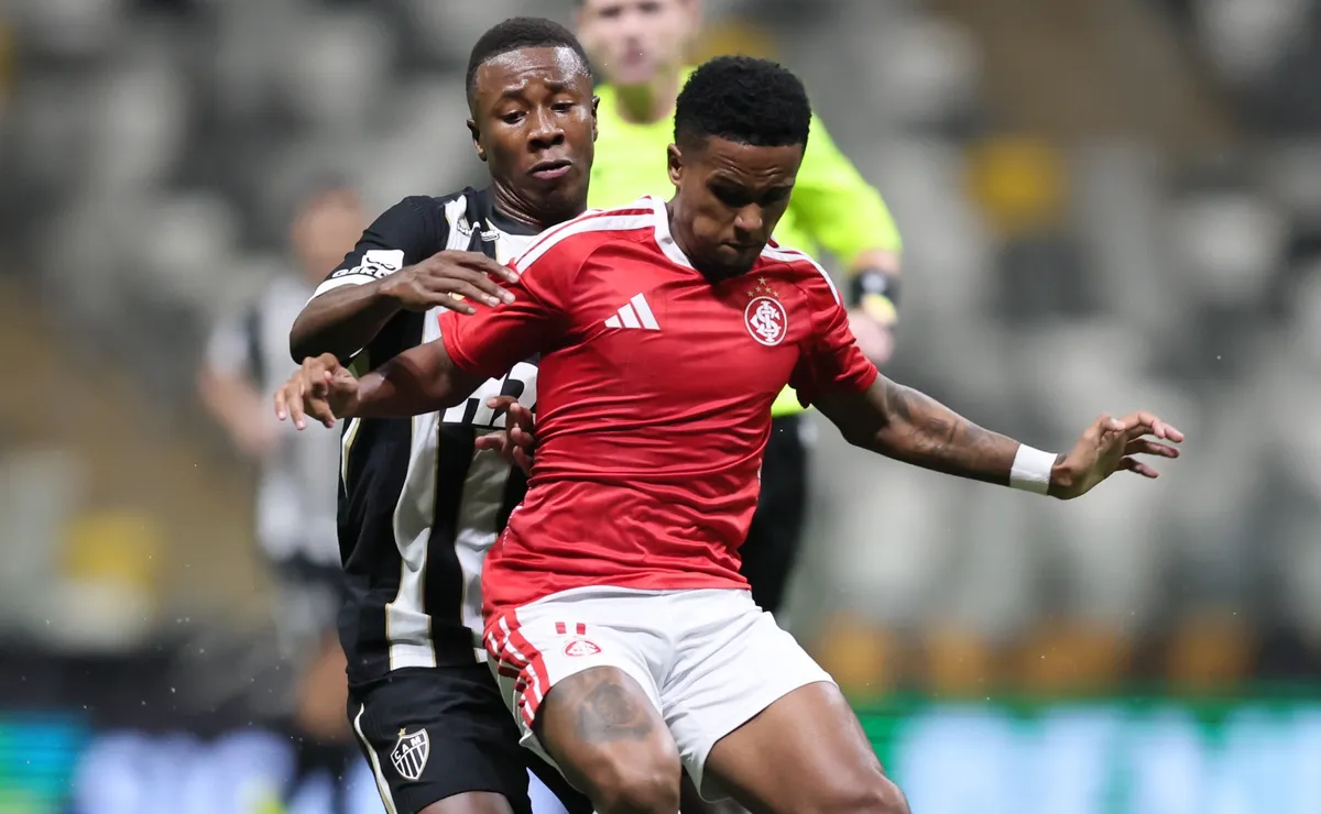 Kayky, do Internacional, passa por cirurgia no tornozelo direito durante período de férias