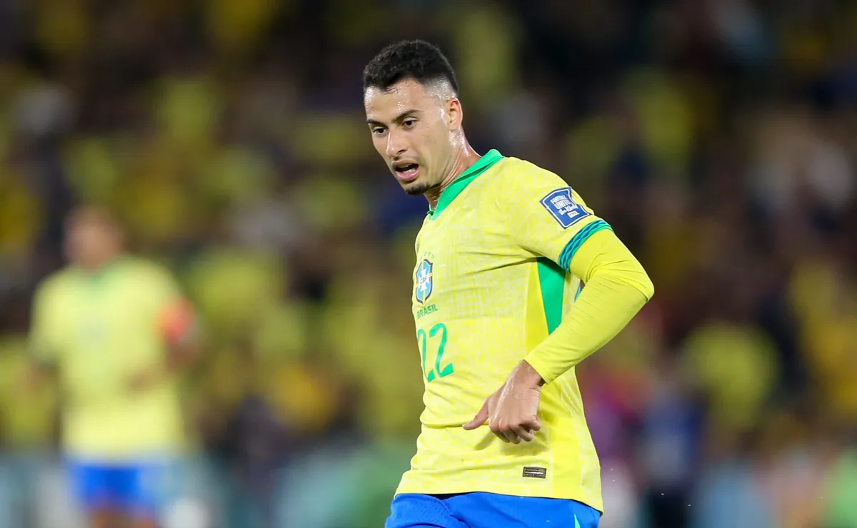 Após lesão de Raphinha, Martinelli comenta sobre possível titularidade e garante correr por Vini e Neymar