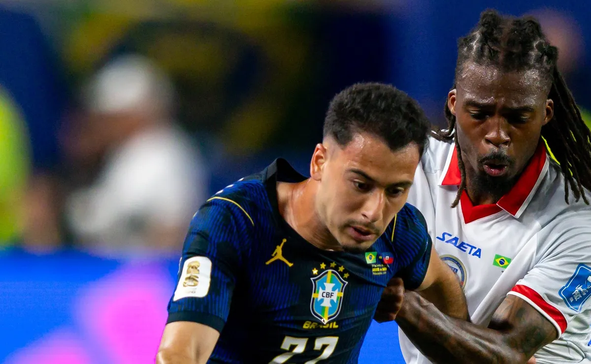 Alex Escobar indica que Gabriel Martinelli pode ser o substituto de Raphinha em Escócia x Brasil