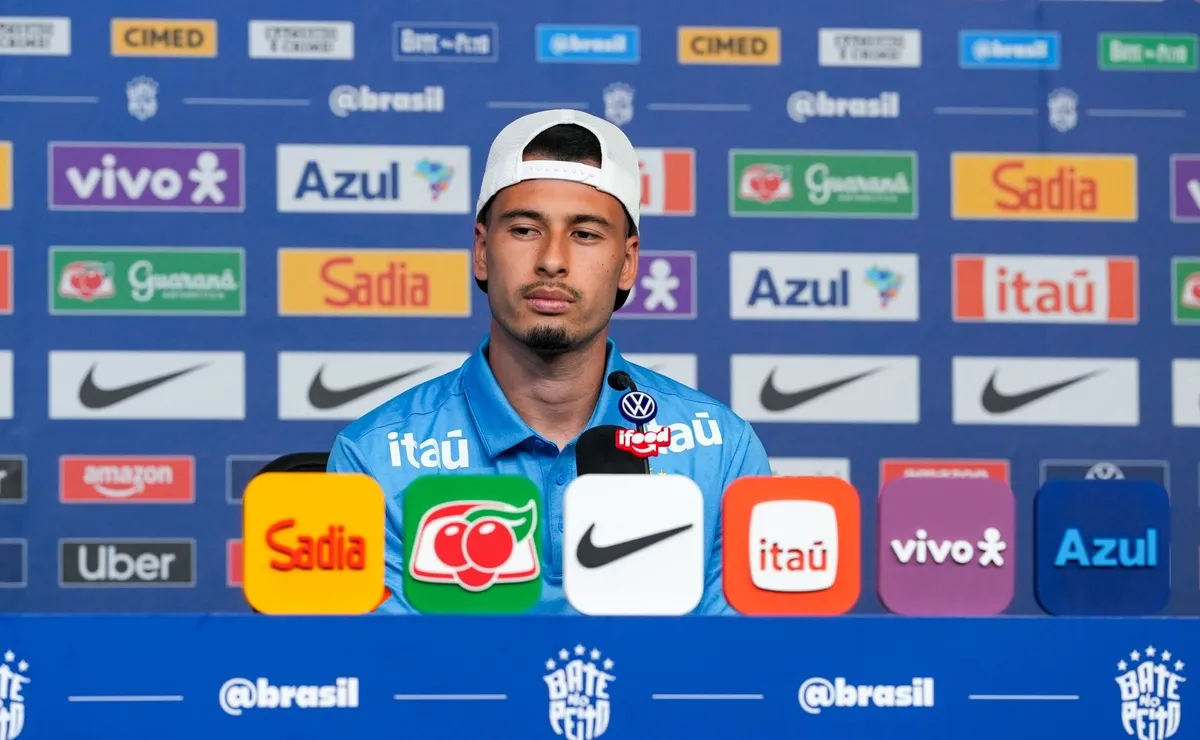 Martinelli projeta volta de Neymar na Seleção Brasileira e destaca alto nível do craque