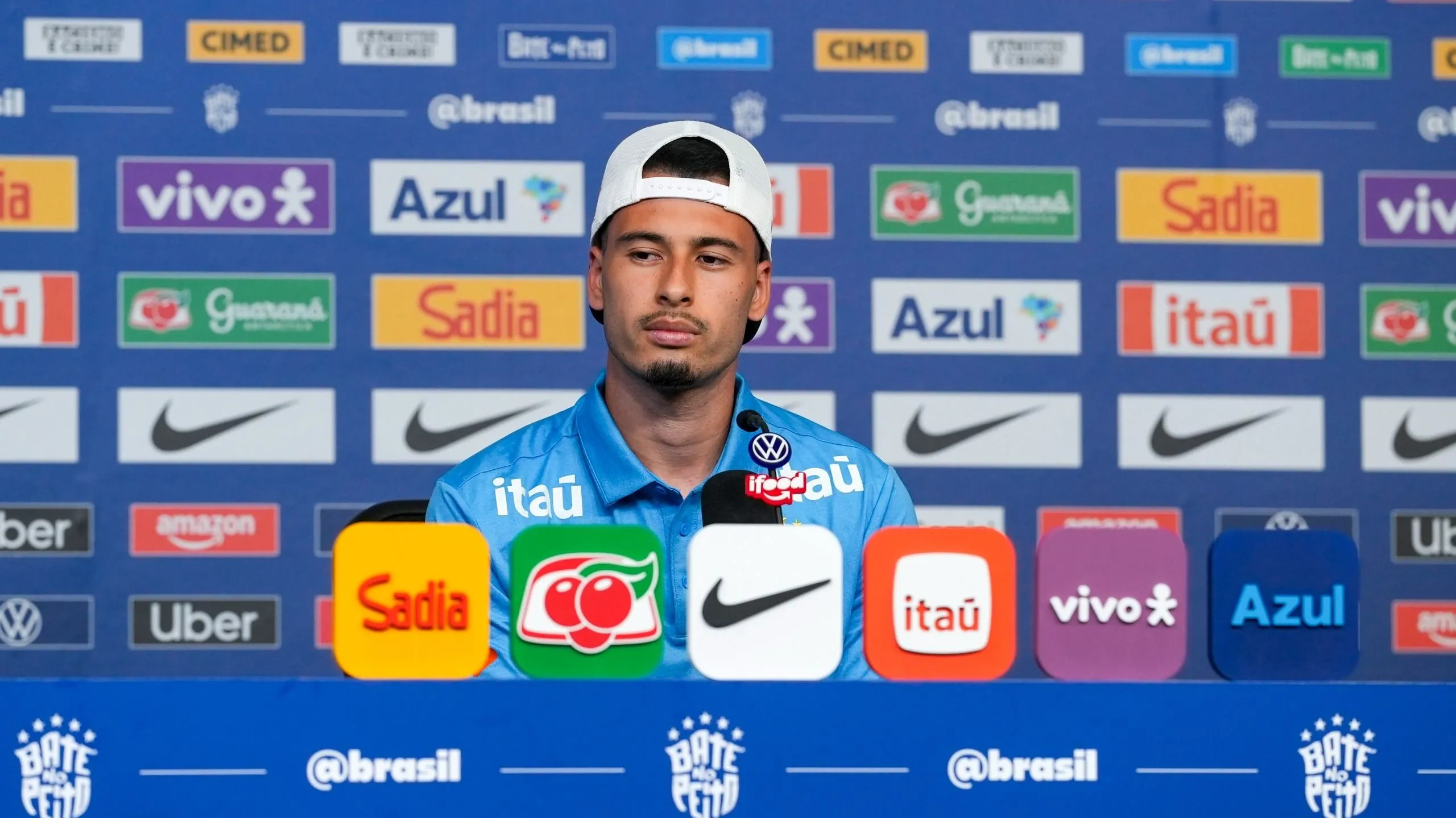 Gabriel Martinelli durante entrevista coletiva pela Seleção Brasileira em Nova Jersey. Foto: Nelson Terme/CBF