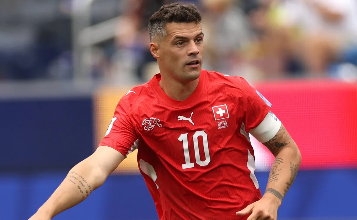 Xhaka acredita em vitória da Suíça contra Argentina e exalta Messi: “Um dos maiores”