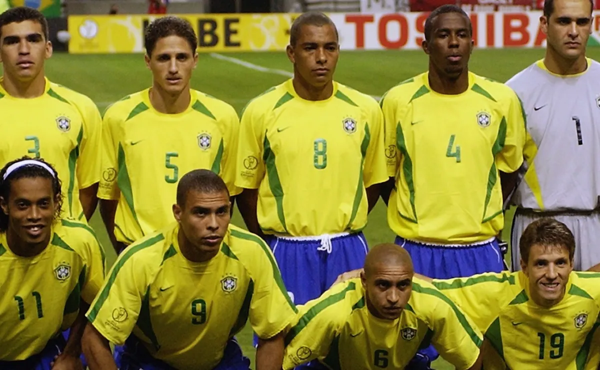 The Athletic coloca camisa do pentacampeonato mundial do Brasil de 2002 entre as mais feias da história