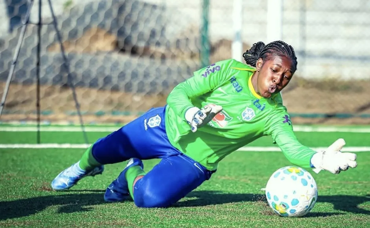Goleira Stefany destaca evolução após período com a Seleção Brasileira Sub-17