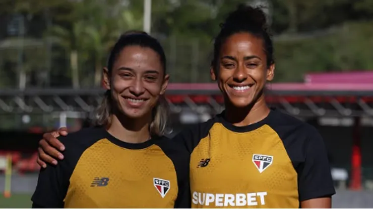 Serrana e Tayla em reapresentação do Tricolor - Foto: Giovanna Bastos/São Paulo FC
