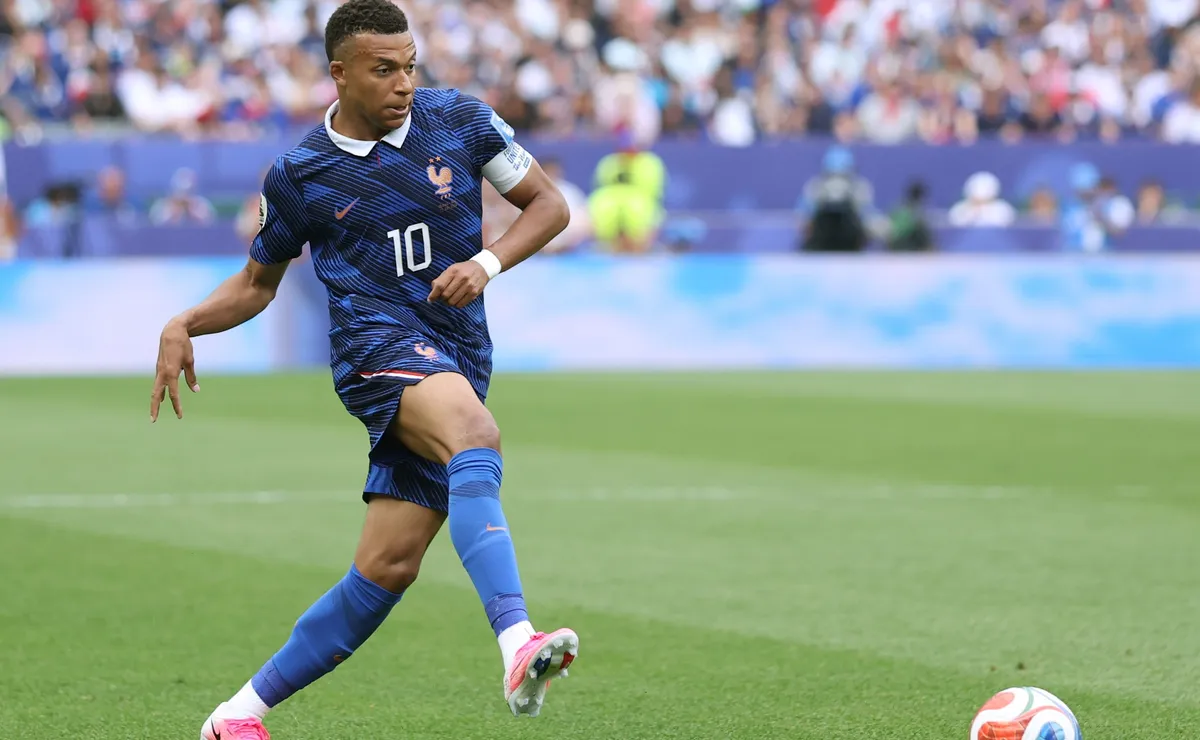 França vence o Iraque sem dificuldades e Mbappé tem mais uma grande atuação na Copa do Mundo