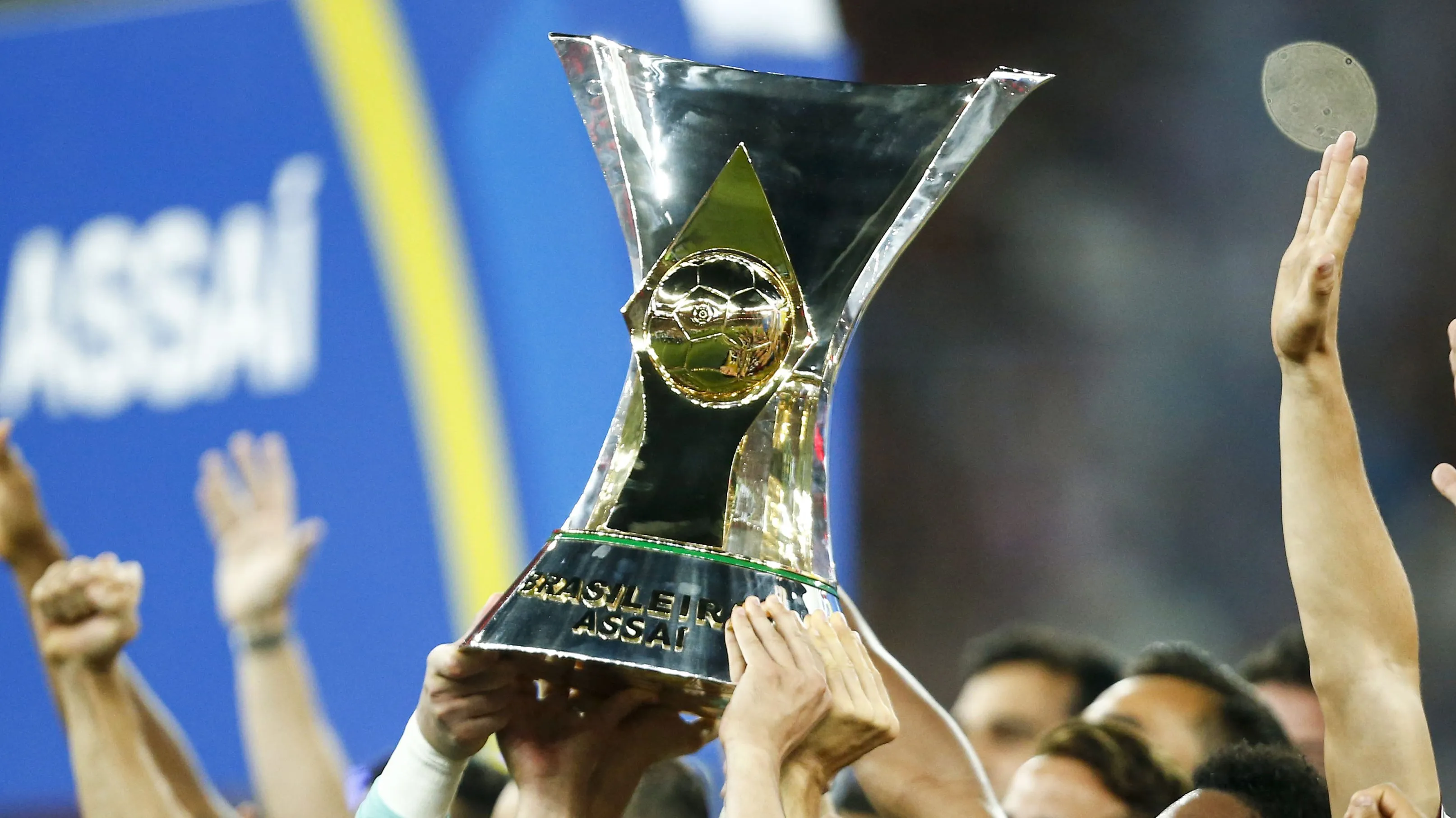 Troféu do Brasileirão. (Photo by Wagner Meier/Getty Images)