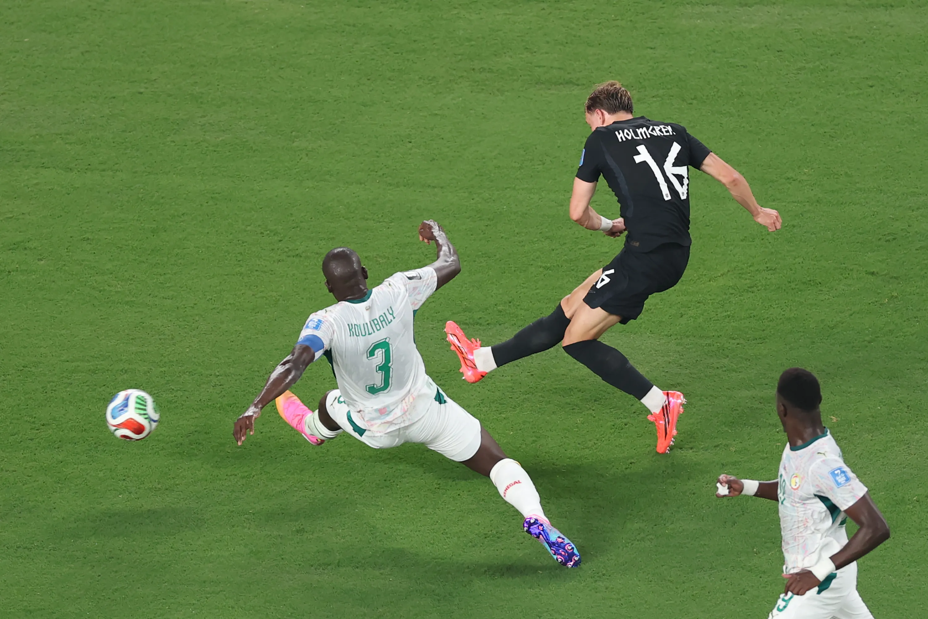 Momento em que Pedersen abre o placar. Photo by Justin Setterfield/Getty Images