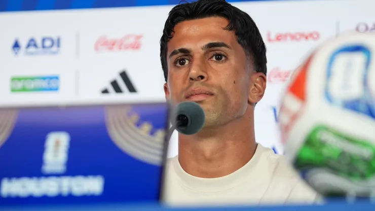 João Cancelo defendeu Neymar. Foto: Anadolu Hakan Akgun/IMAGO/Anadolu Agency