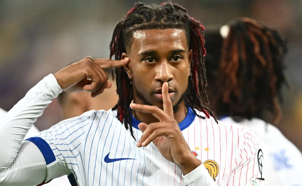 Olise comanda a França ao lado de Mbappé e vira o líder de assistências na Copa do Mundo