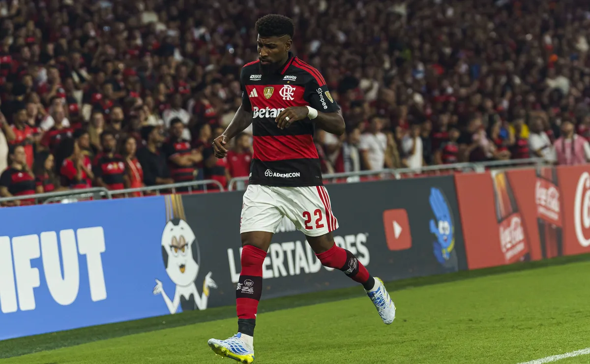 Aston Villa insiste por Emerson Royal, mas Flamengo mantém posição firme