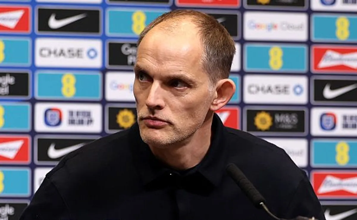 Técnico da Inglaterra, Thomas Tuchel critica parada para hidratação na Copa: “Muda identidade da partida”