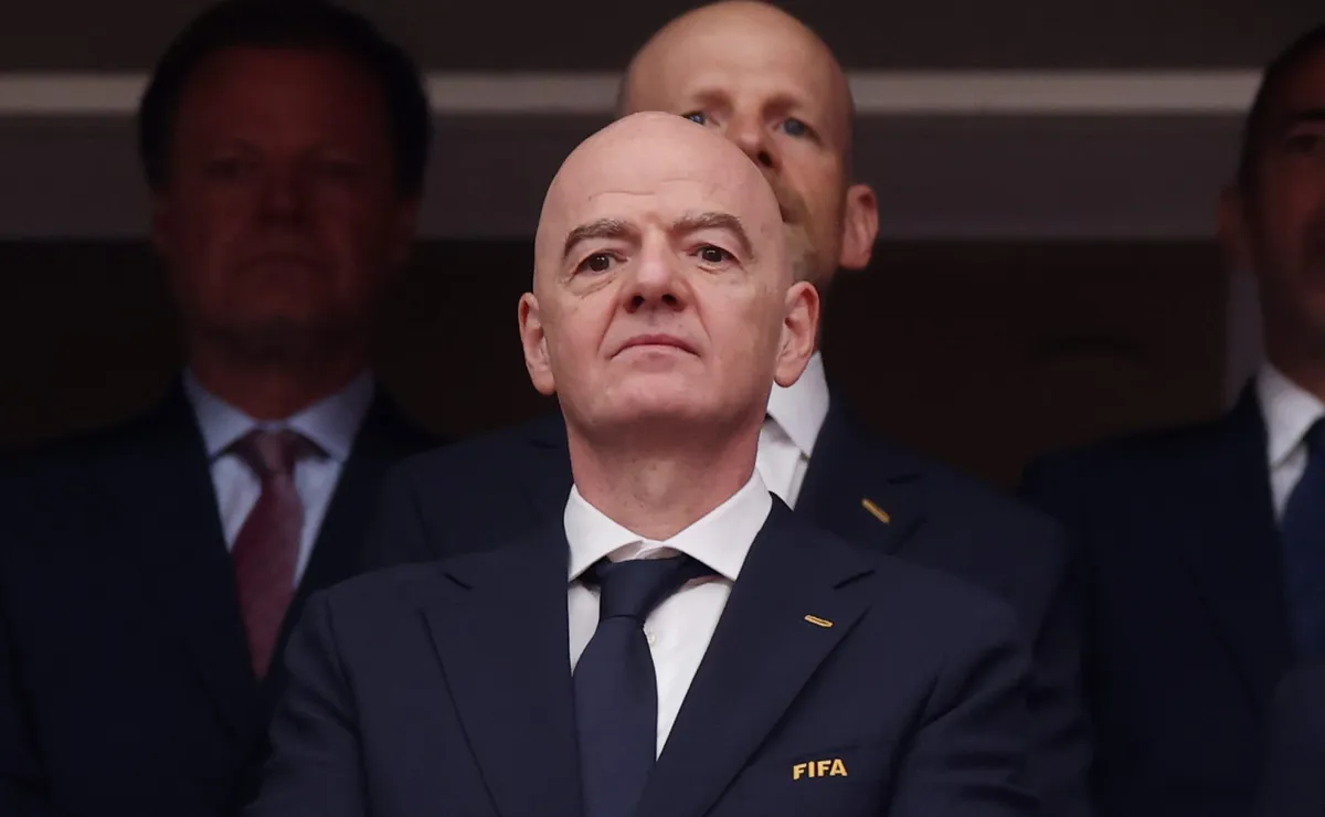 Comentarista paraguaio é expulso da Copa após ataque à Fifa por Lei Vini Jr