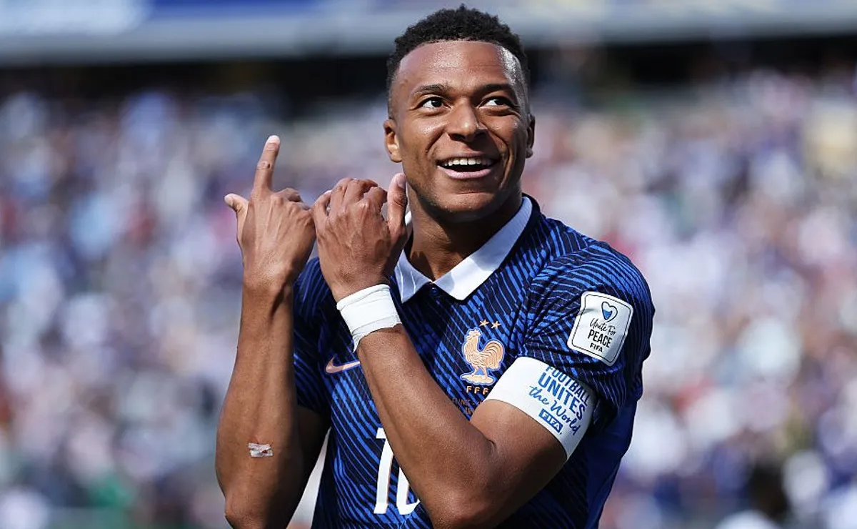 Ronaldo Fenômeno rasga elogios para desempenho de Mbappé na Copa do Mundo: “Lembra o meu auge”