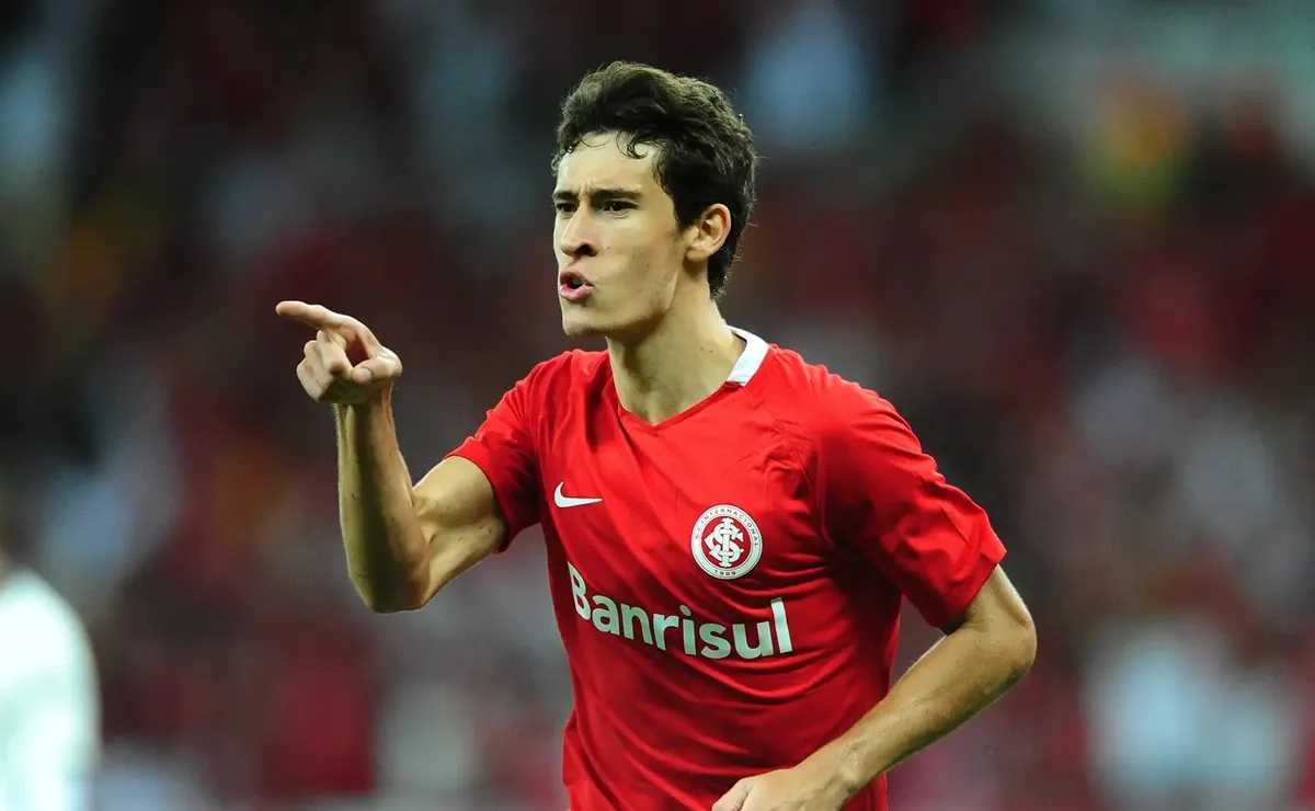 Rodrigo Dourado, ex-Internacional, é oferecido ao São Paulo após perder espaço no América do México