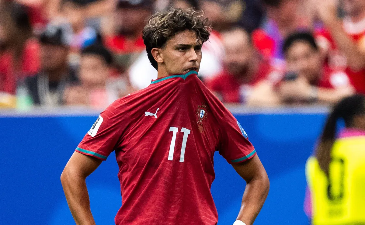 Portugal x Uzbequistão: João Félix ‘ignora’ Cristiano Ronaldo em chance clara de gol e recebe críticas