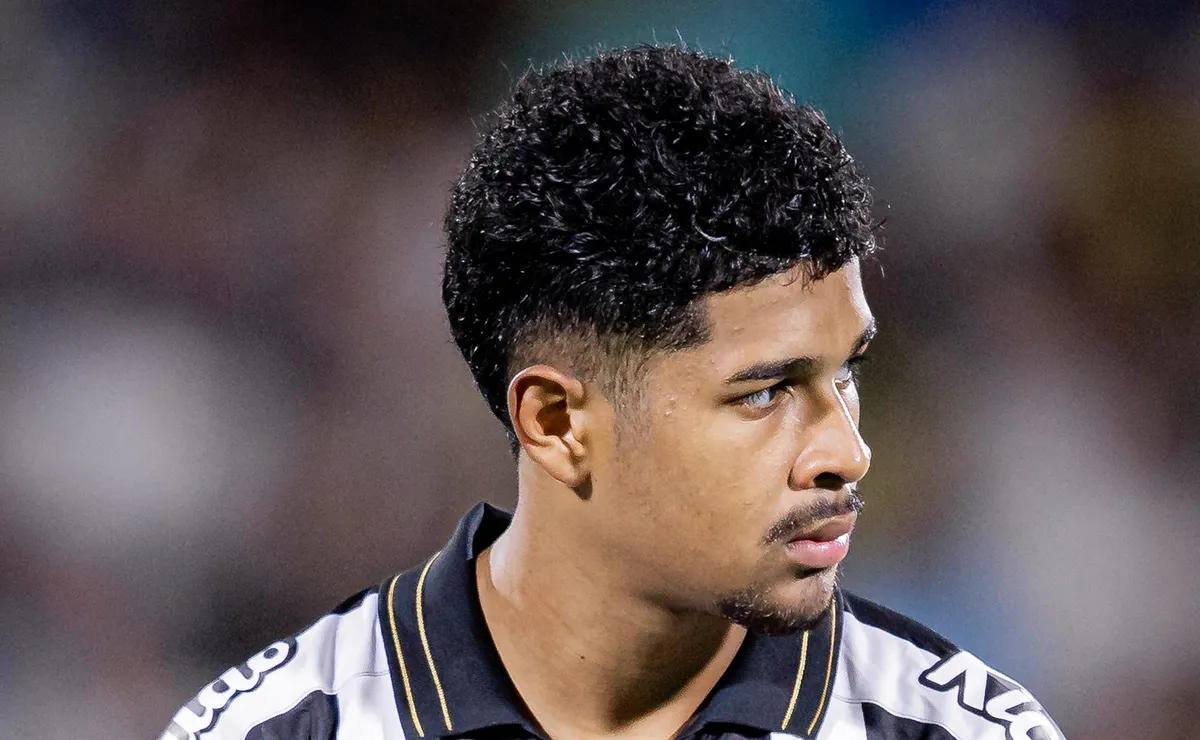Santos esteve próximo de vender João Ananinas ao Benfica e dívida por Rollheiser barrou o negócio