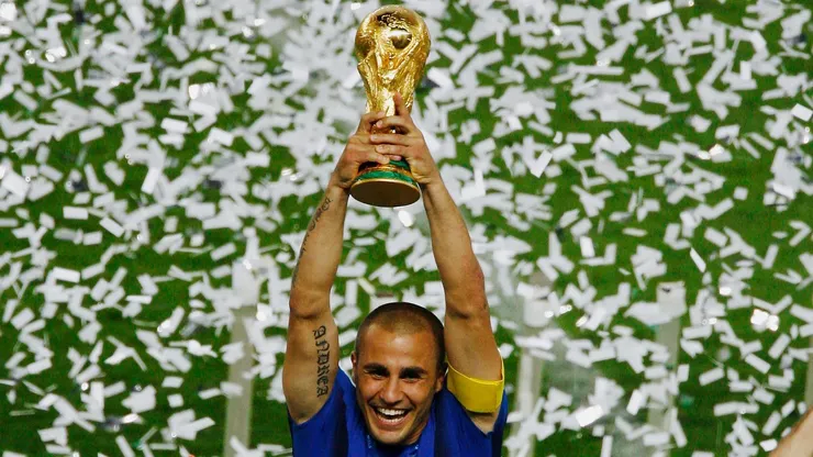 Cannavaro brilhou no último grande momento da Itália em Mundiais (Photo by Clive Mason)