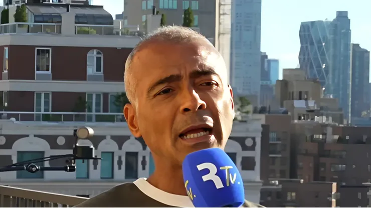 Romário elogia camisa 7 do Brasil. Foto: Reprodução/YouTube Romário TV.