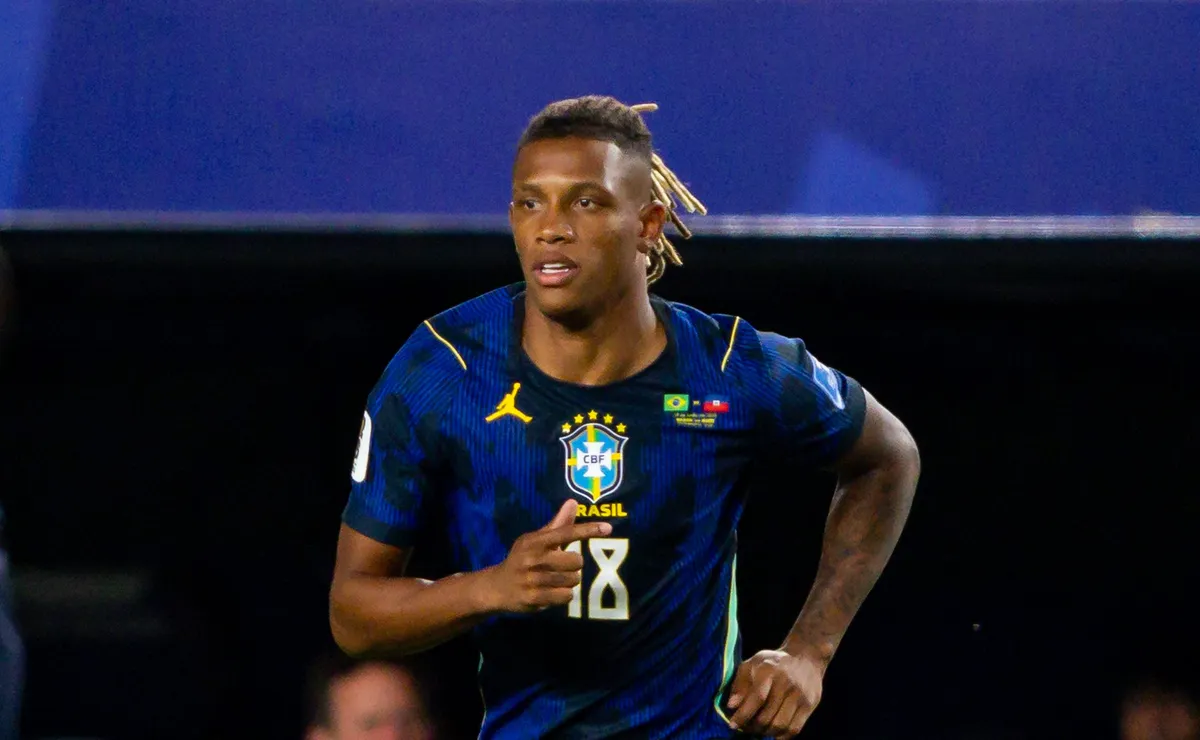 Palmeiras está à frente do Flamengo por Danilo, mas ainda sem negociação iniciada