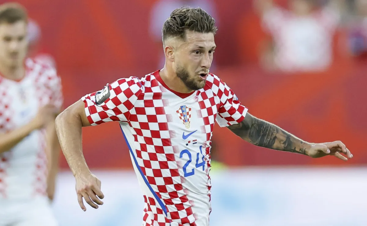 Marco Pašalić perde gol inacreditável pela Croácia e vira alvo de piadas nas redes sociais