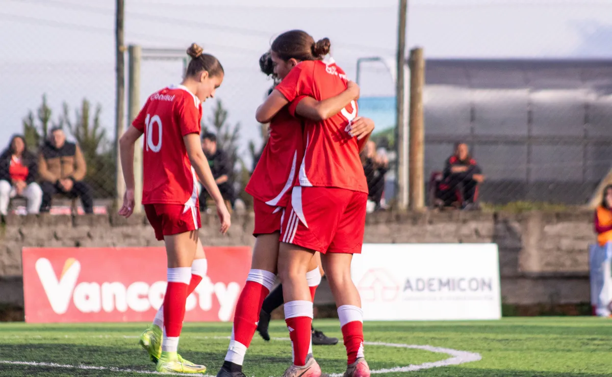 Internacional x Grêmio no Gaúcho Feminino Sub-20: horário, escalações e onde assistir o Gre-Nal