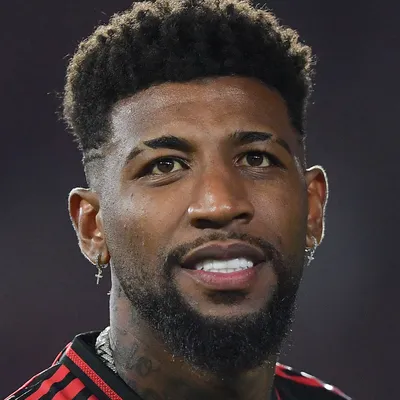 Flamengo desiste de vender Emerson Royal por falta de reposição no mercado