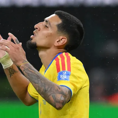 Muñoz teve gol anulado por impedimento em Colômbia x RD Congo