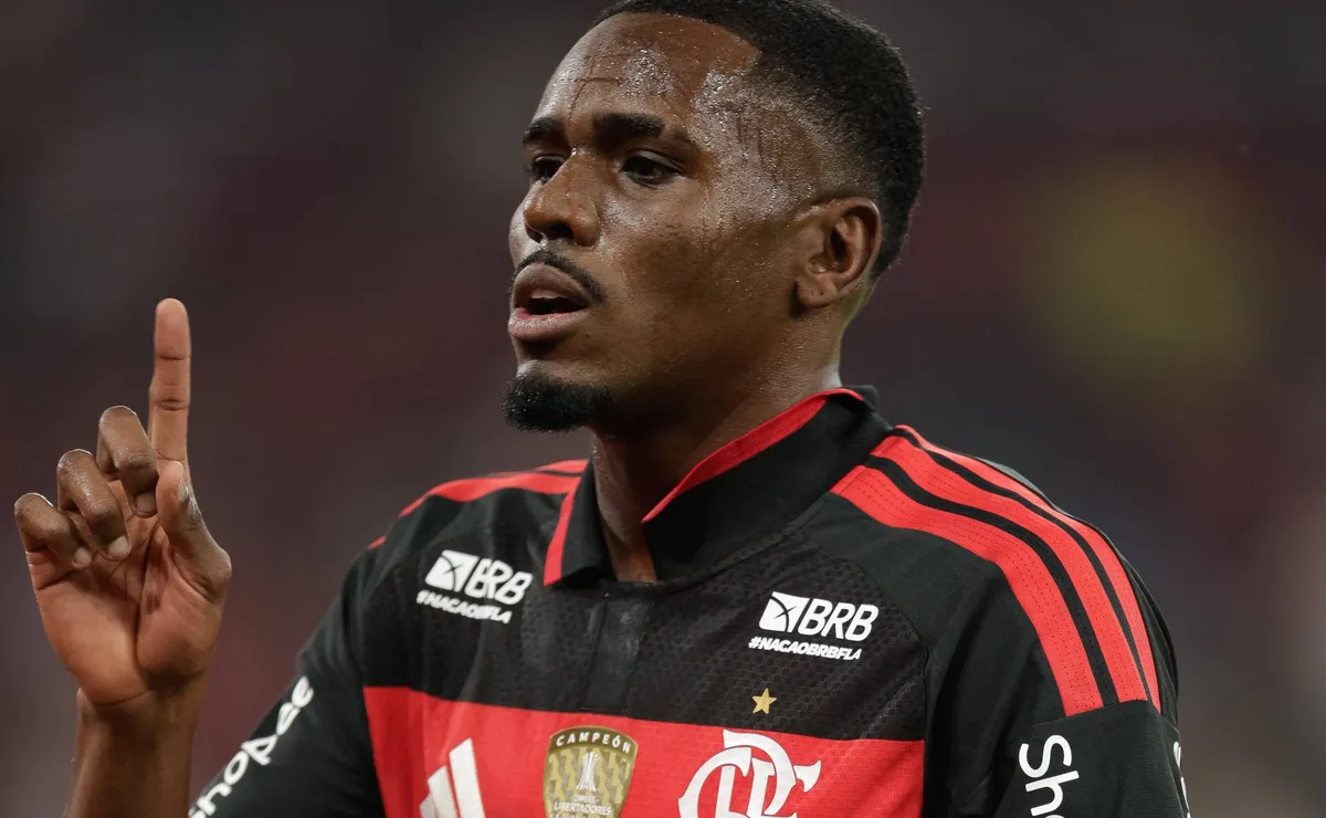 Flamengo recebe oferta milionária do Milan e avalia venda de Evertton Araújo