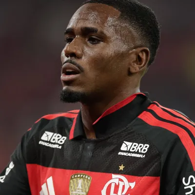 Milan faz proposta por Evertton Araújo e aguarda decisão do Flamengo