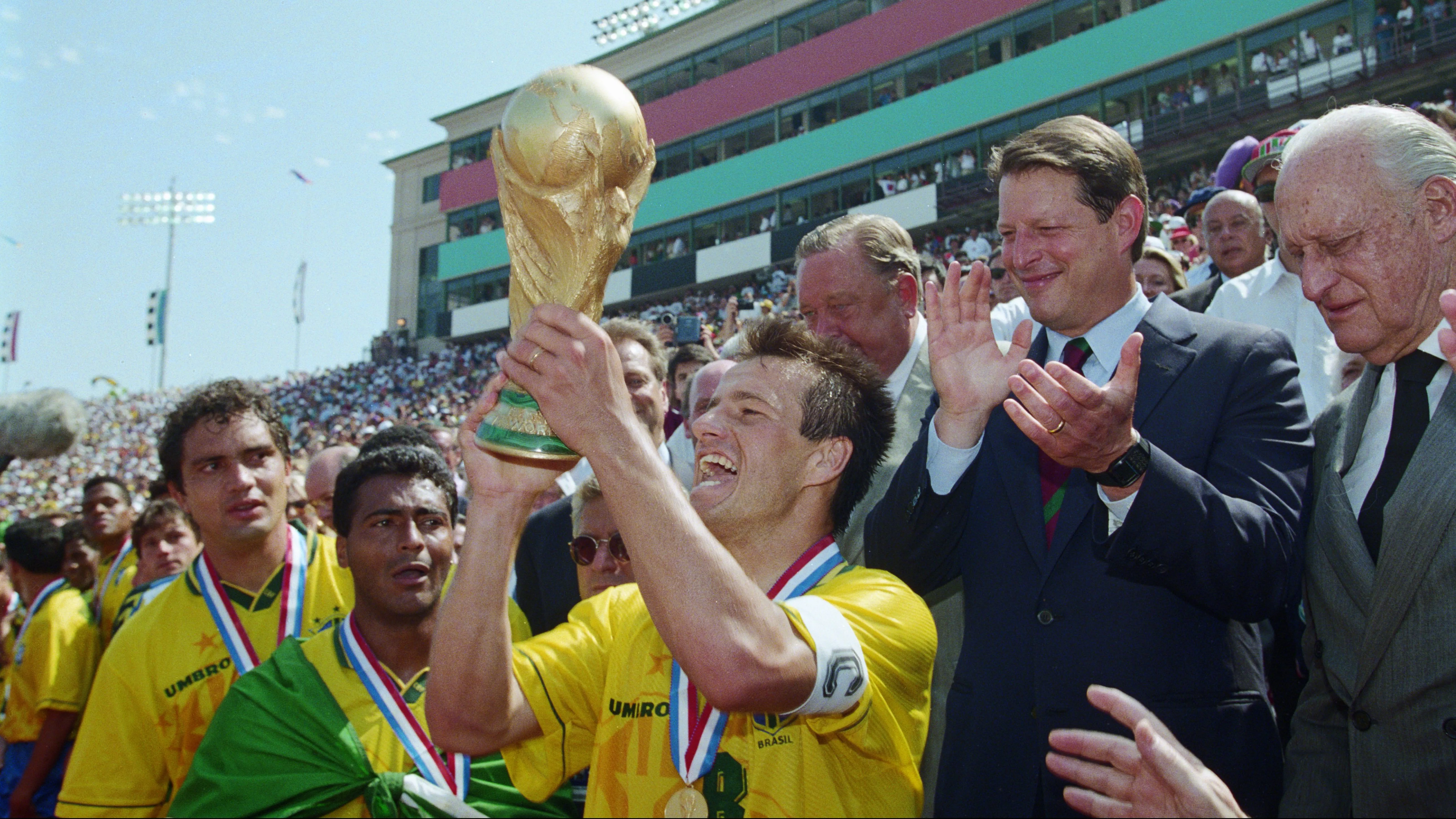 Dunga foi campeão em 1994 - Foto: Mike Hewitt/Equipe/Getty Images.