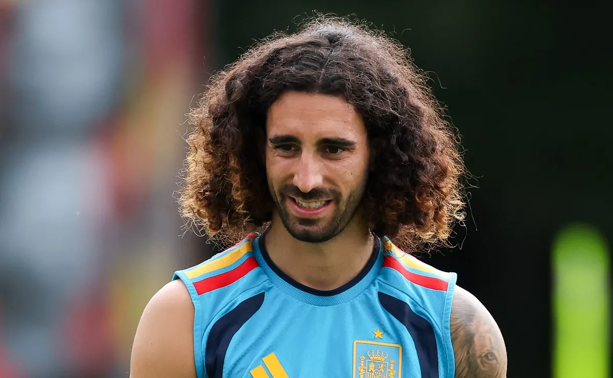 Marc Cucurella manda recado para Vini Jr. durante a Copa do Mundo sobre o Real Madrid: “Não ligo”